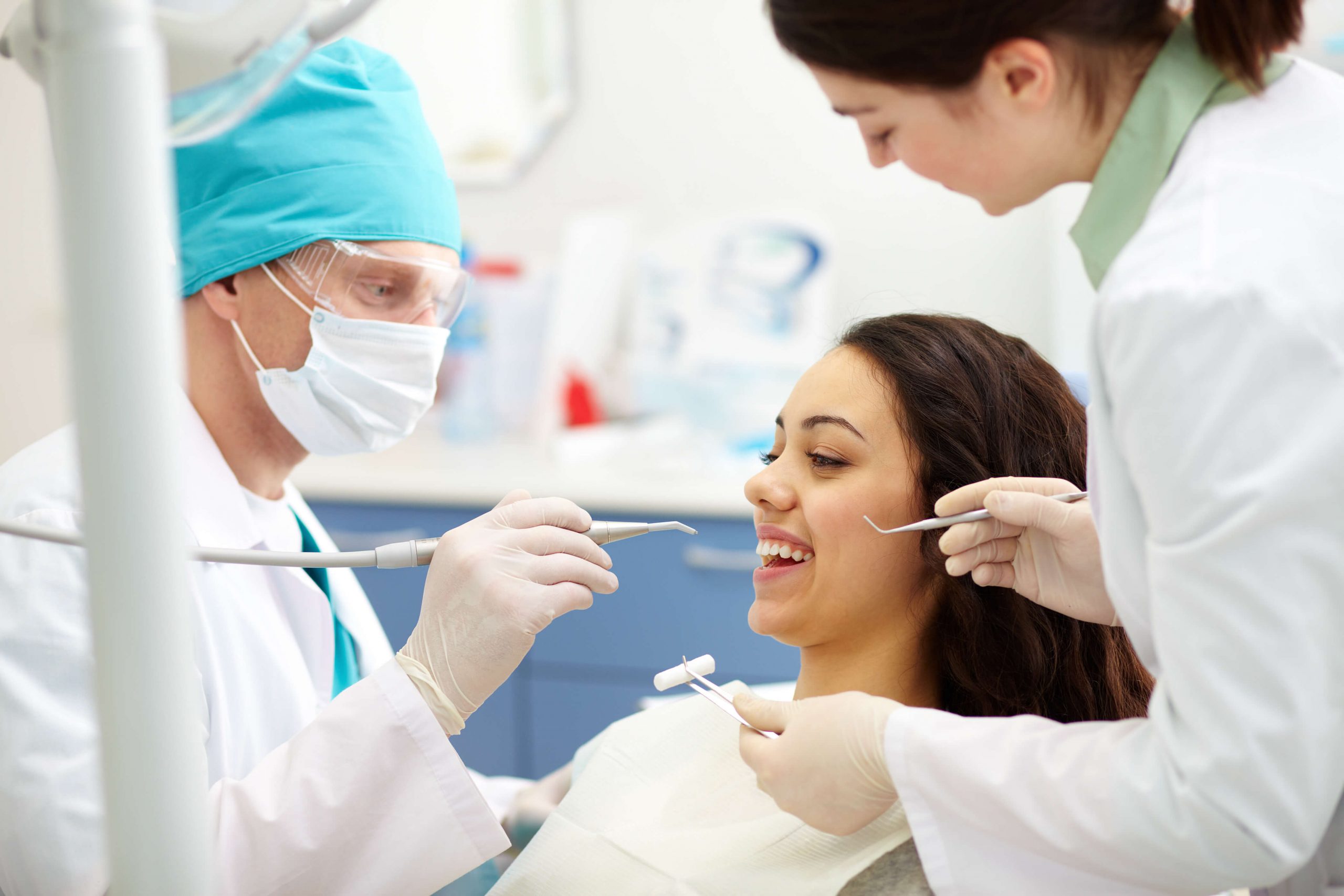 What Are The Factors To Consider Before Getting A Dental Implant